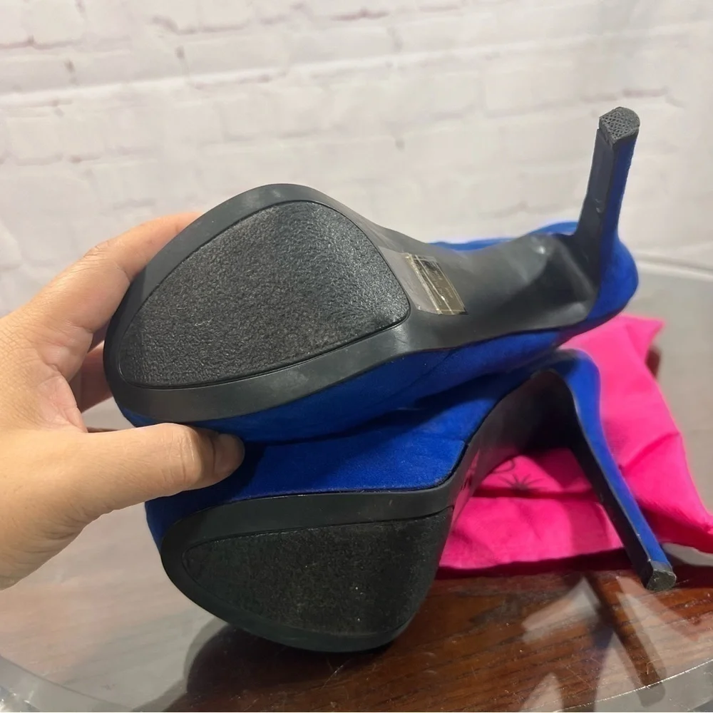 ShoeDazzle microsuede cobalt blue sling back platform pumps in size 6 EUC